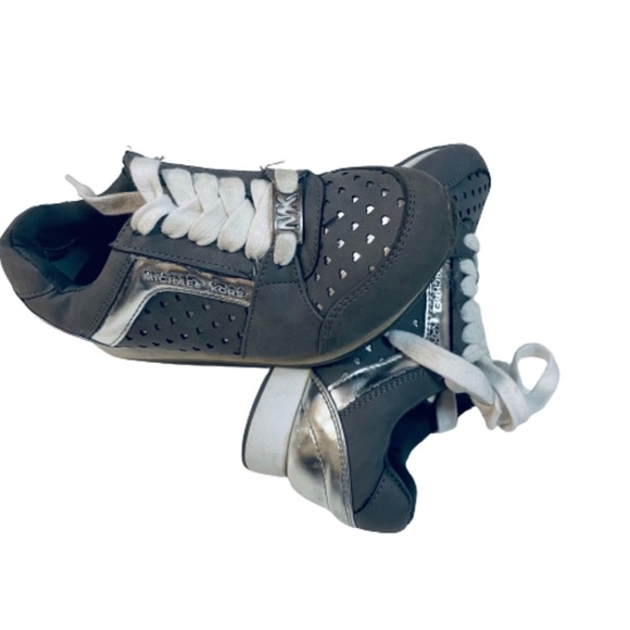 MICHAEL KORS SNEAKERS GRAY SIZE 12 - Picture 2 of 7